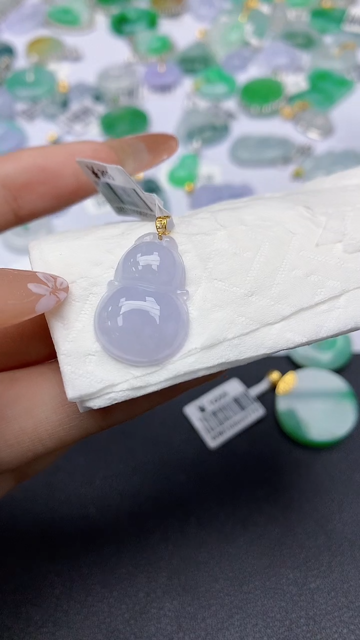 颈饰18K金镶嵌翡翠a货假一赔三支持复检百元上9元证书费自理