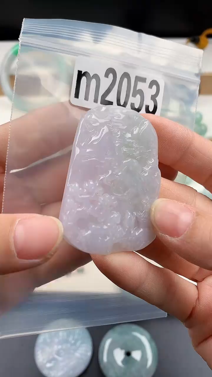 颈饰未镶嵌翡翠天然翡翠吊坠挂件