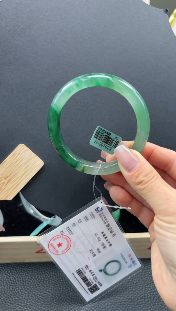 【闪购商品】石英质玉手镯未镶嵌口径59