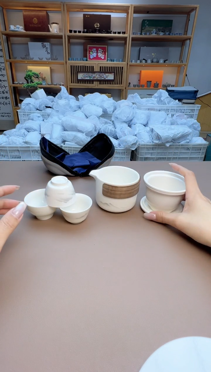 【闪购商品】摆件瓷制品S1111111111111