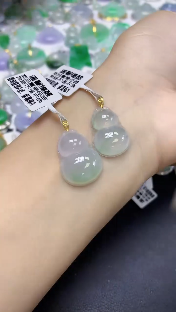 颈饰18K金镶嵌翡翠天然缅甸翡翠A货多样性发一件