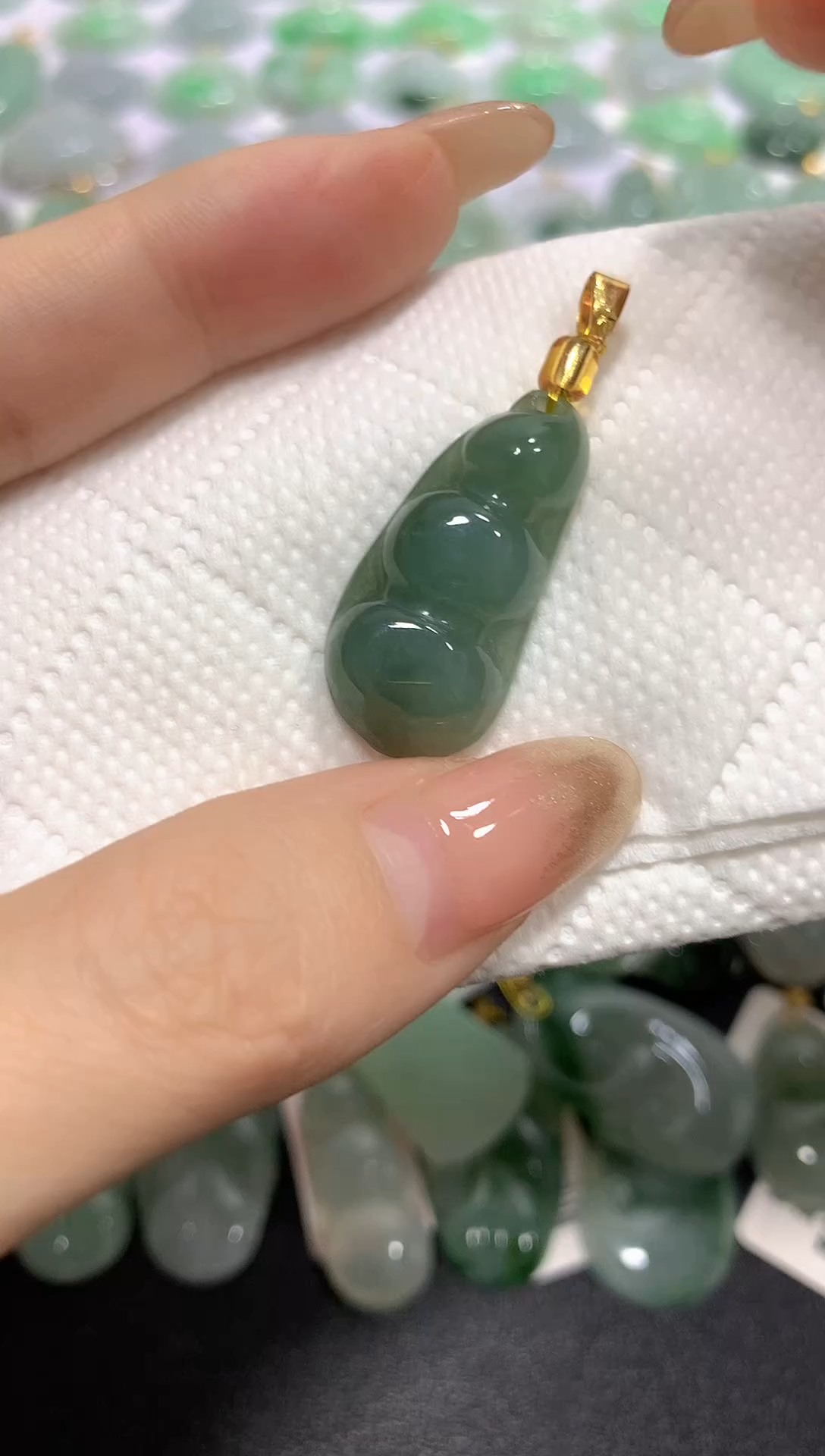 颈饰未镶嵌翡翠A货