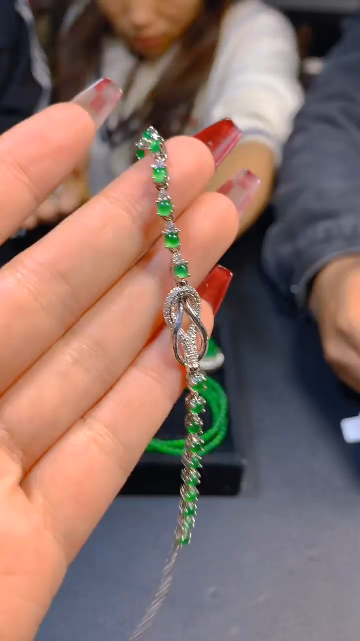 【闪购商品】翡翠手链未镶嵌0682698971多样性发一