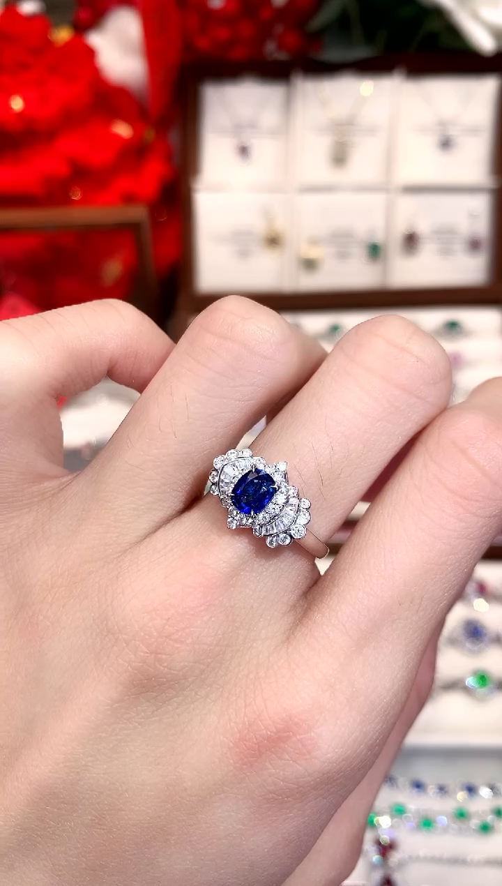 【闪购商品】蓝宝石戒指18K金镶嵌ct/天然宝石/七天无理由