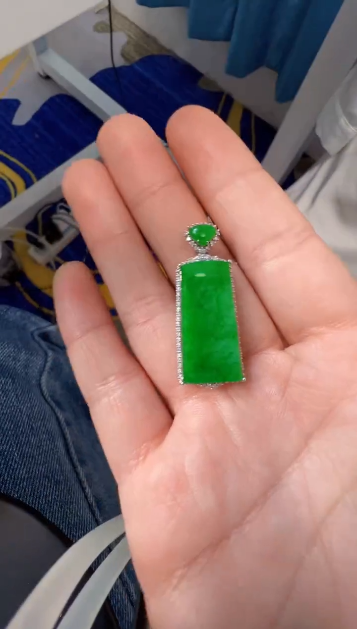 【闪购商品】定制翡翠18K金镶嵌12800元