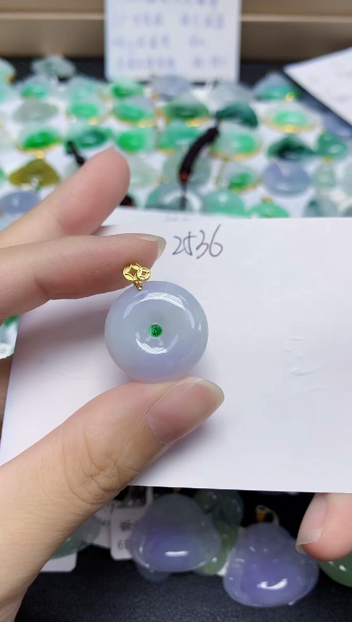 翡翠未镶嵌颈饰天然缅甸翡翠A货