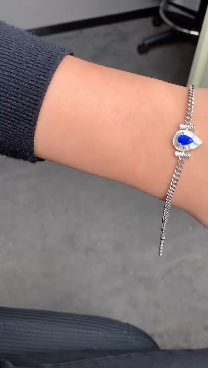 【闪购商品】蓝宝石手链18K金镶嵌1ct 蓝宝石手链