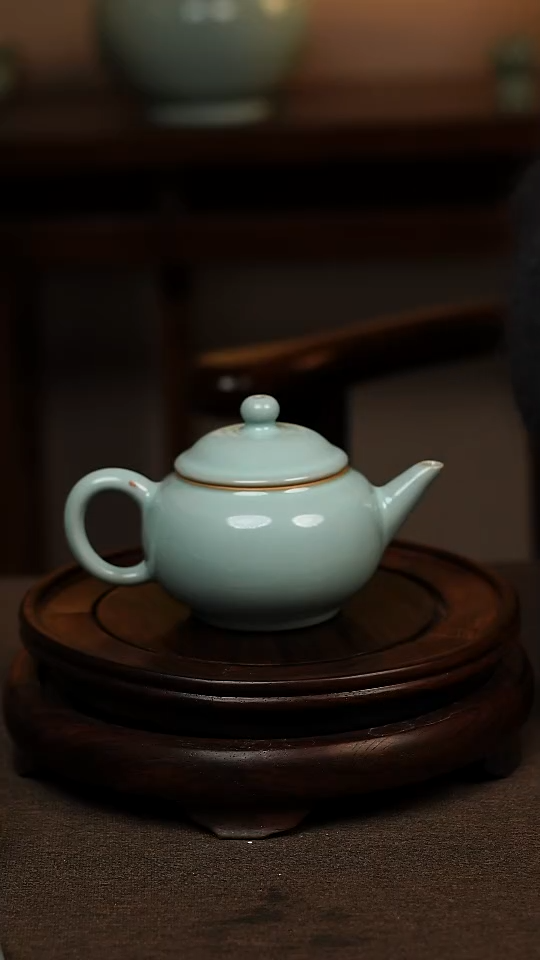 瓷片天青色全手工水瓶壶160ml微瑕不带礼盒