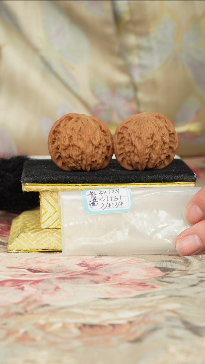 【闪购商品】文玩核桃把件磨盘