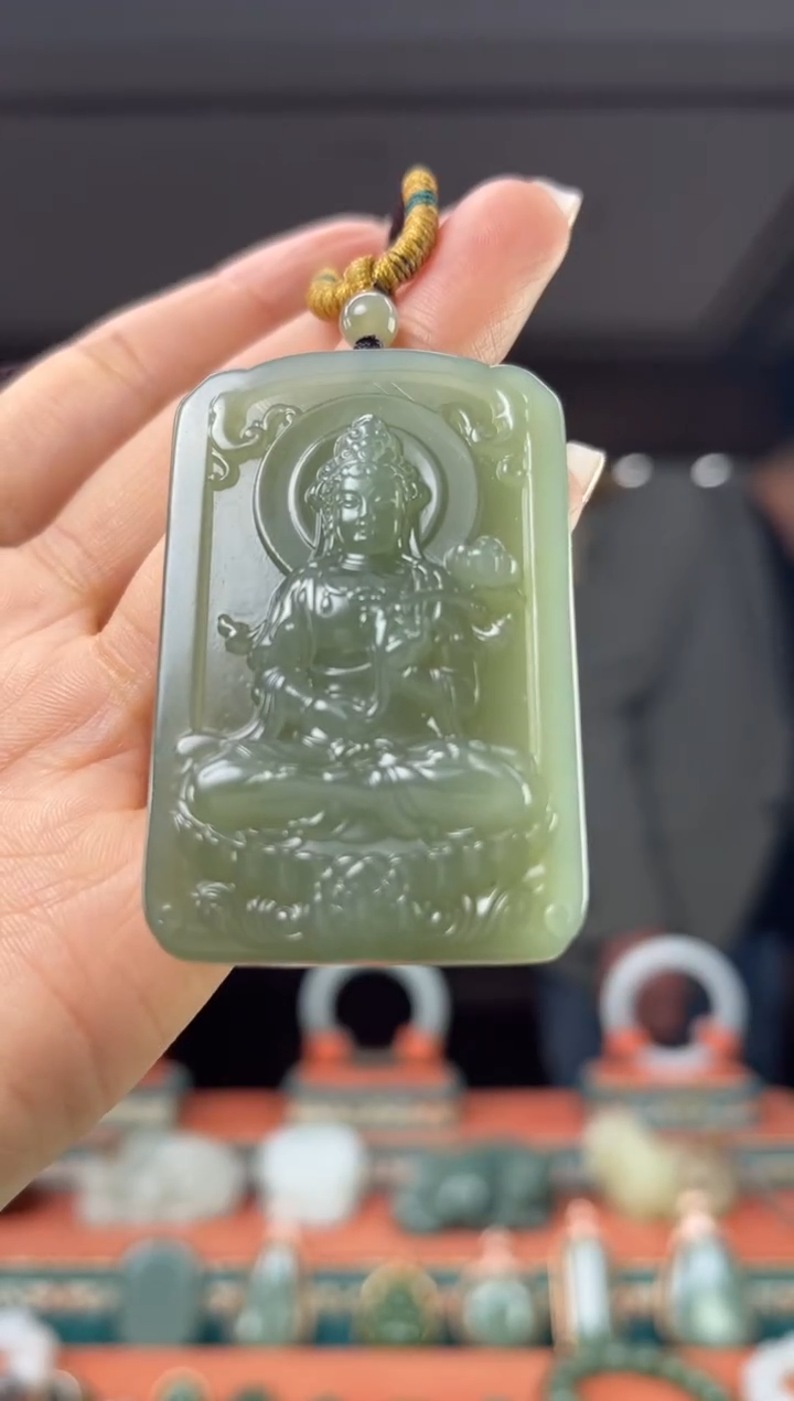 颈饰未镶嵌和田玉佩佩