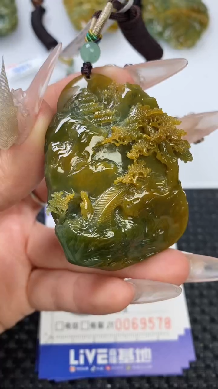 【闪购商品】翡翠颈饰未镶嵌1111111111111111