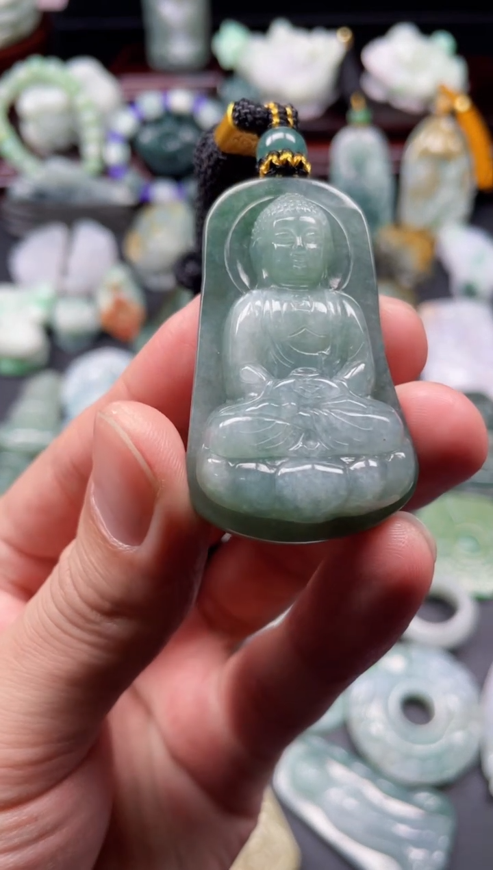 颈饰未镶嵌翡翠29  天然翡翠a货  大日如来