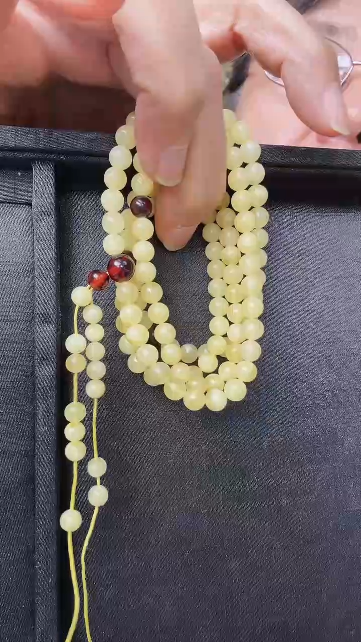 手串琥珀未镶嵌张*娥1