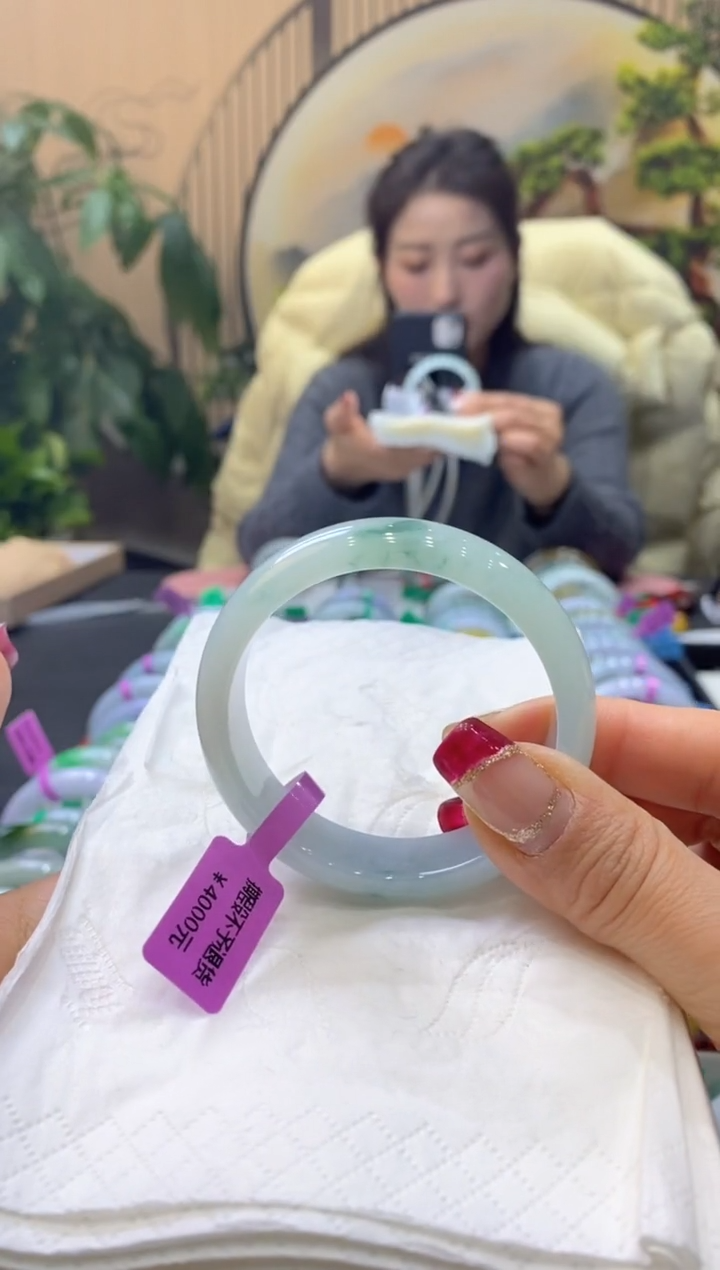 【闪购商品】翡翠手镯未镶嵌99919059