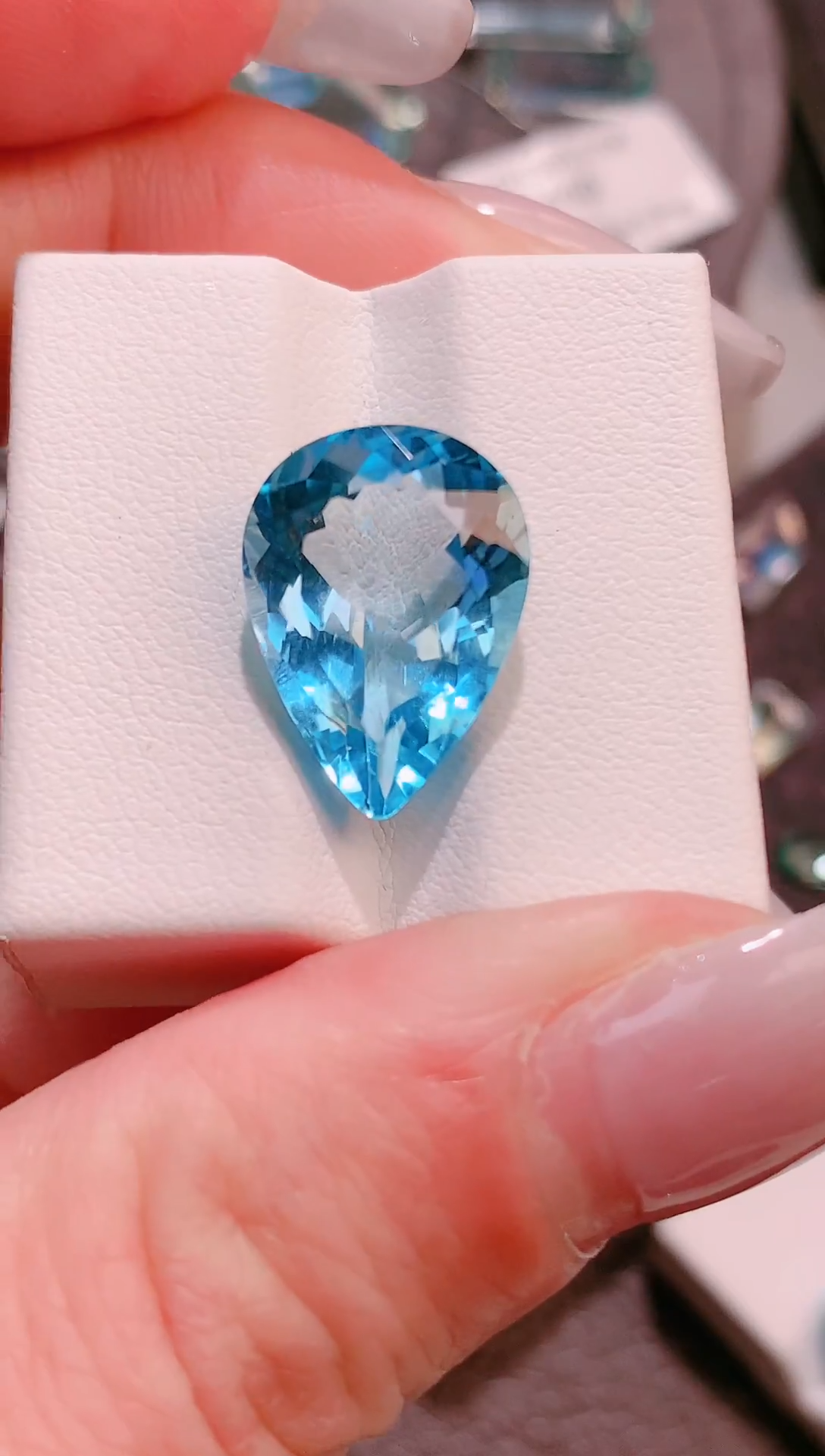 托帕石裸石天然伦敦蓝色水滴切10.38ct