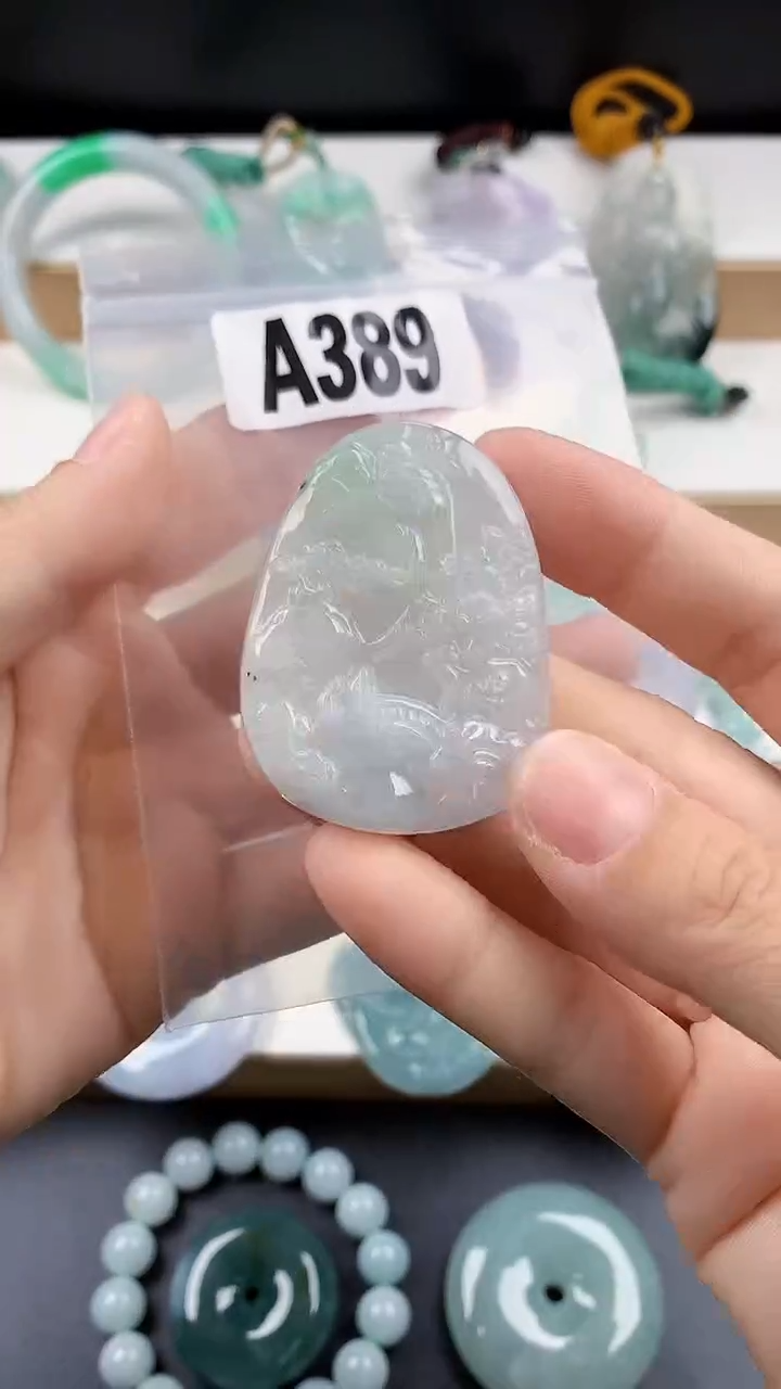 颈饰未镶嵌翡翠天然翡翠吊坠挂件