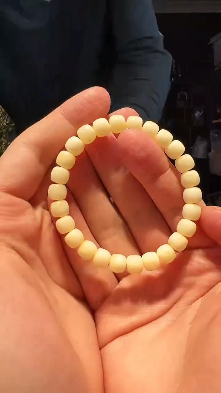 【闪购商品】琥珀手链未镶嵌单圈