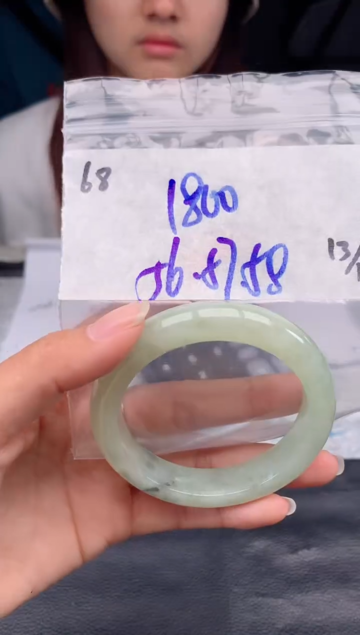 【闪购商品】定制翡翠未镶嵌68毛货需精细抛光手镯多样性拍一发一