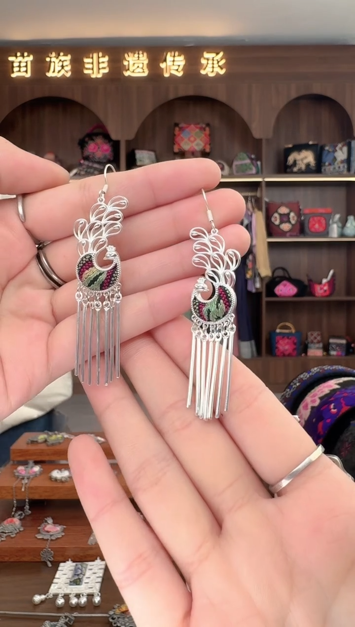 【闪购商品】织绣扶光苗绣传承66