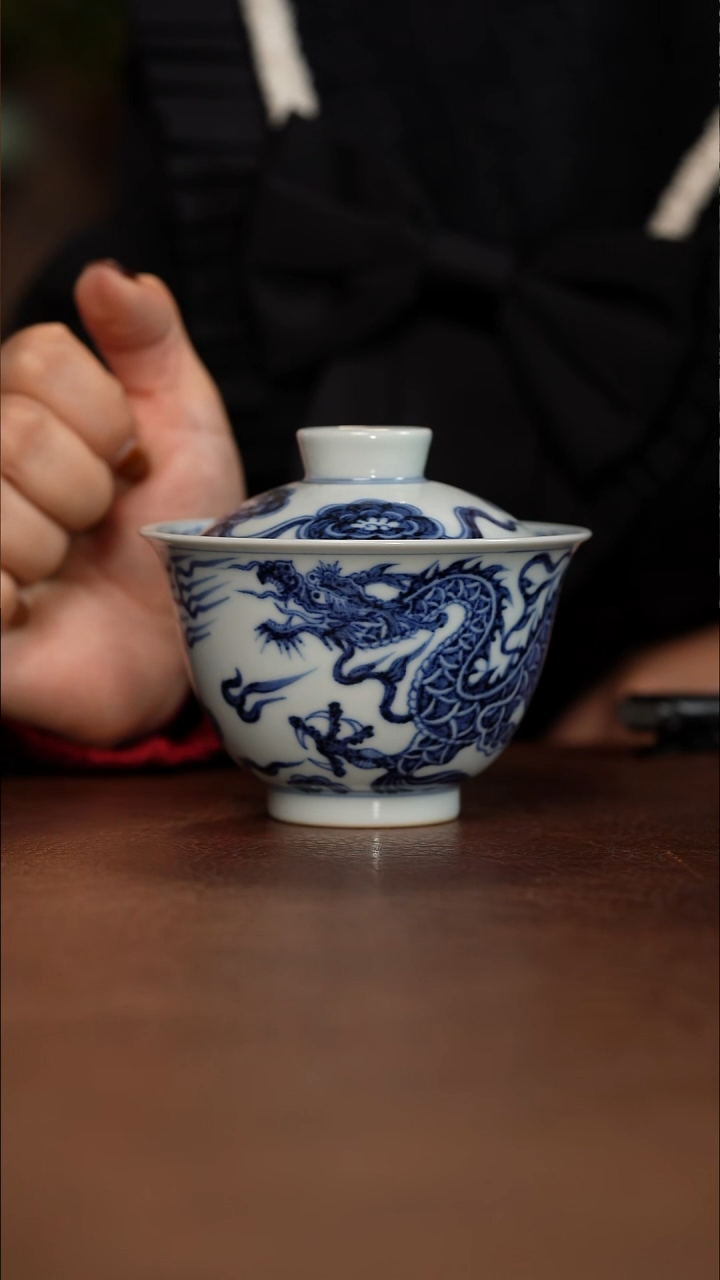 元青花祥云铠甲龙纹盖碗