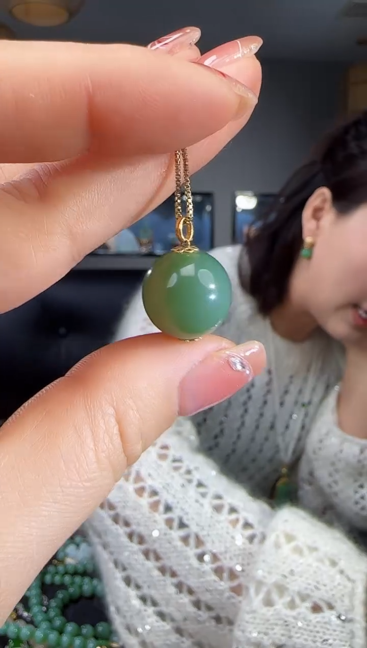 吊坠(不含链)18K金镶嵌和田玉1