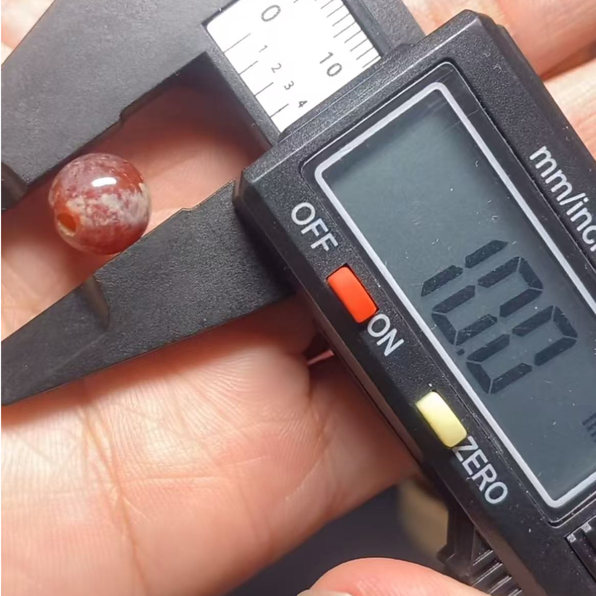 翠影白皮圆珠配饰