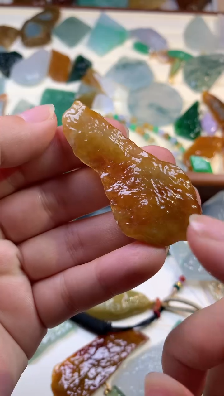 【闪购商品】翡翠颈饰未镶嵌吊坠