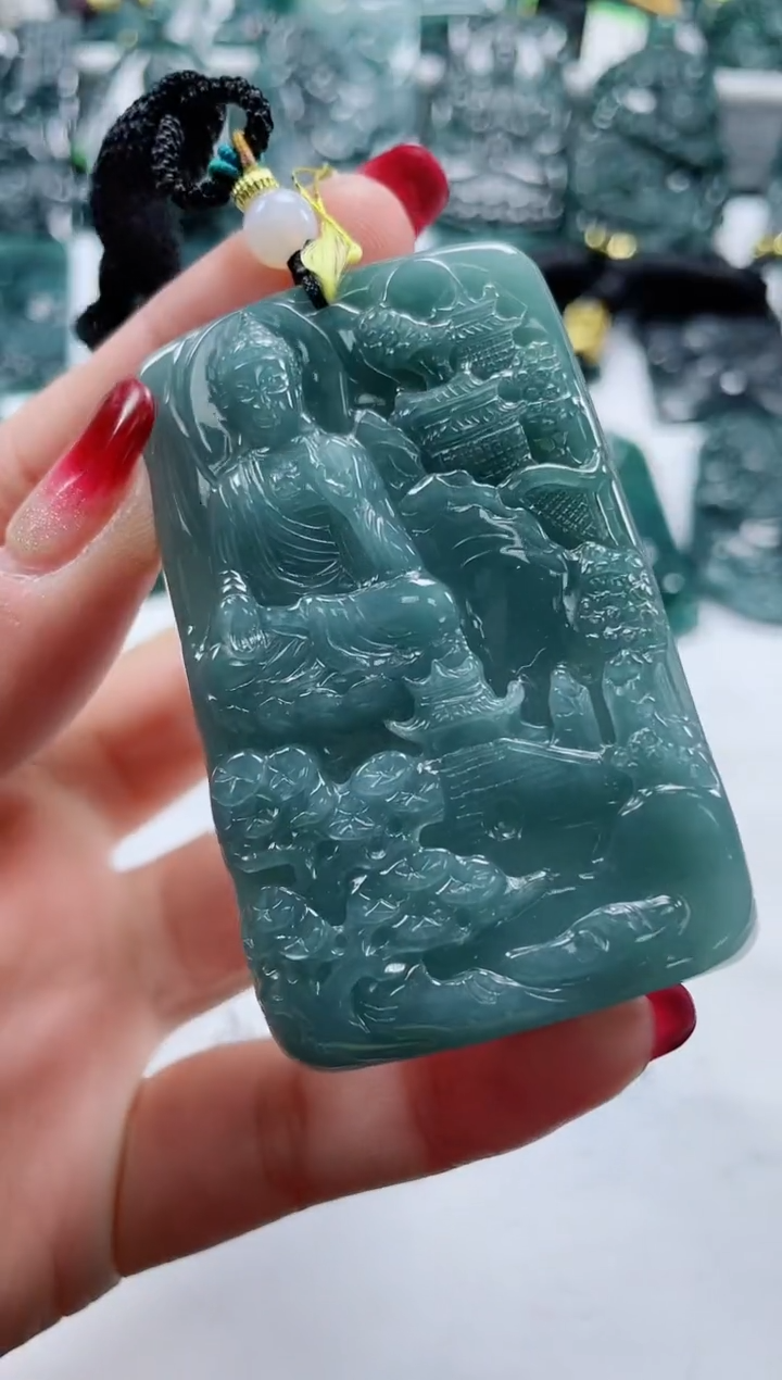 【闪购商品】翡翠颈饰未镶嵌              