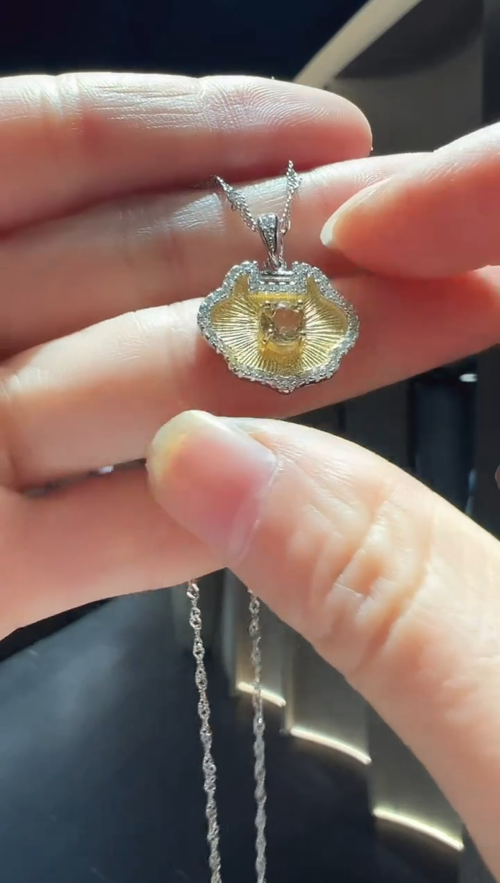 【闪购商品】黄晶吊坠(赠链)银S925镶嵌33】