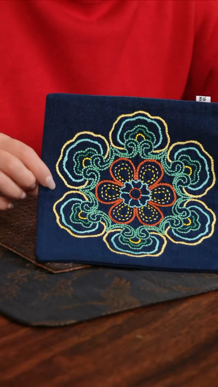 【闪购商品】织绣宝相花正方形杯垫B款