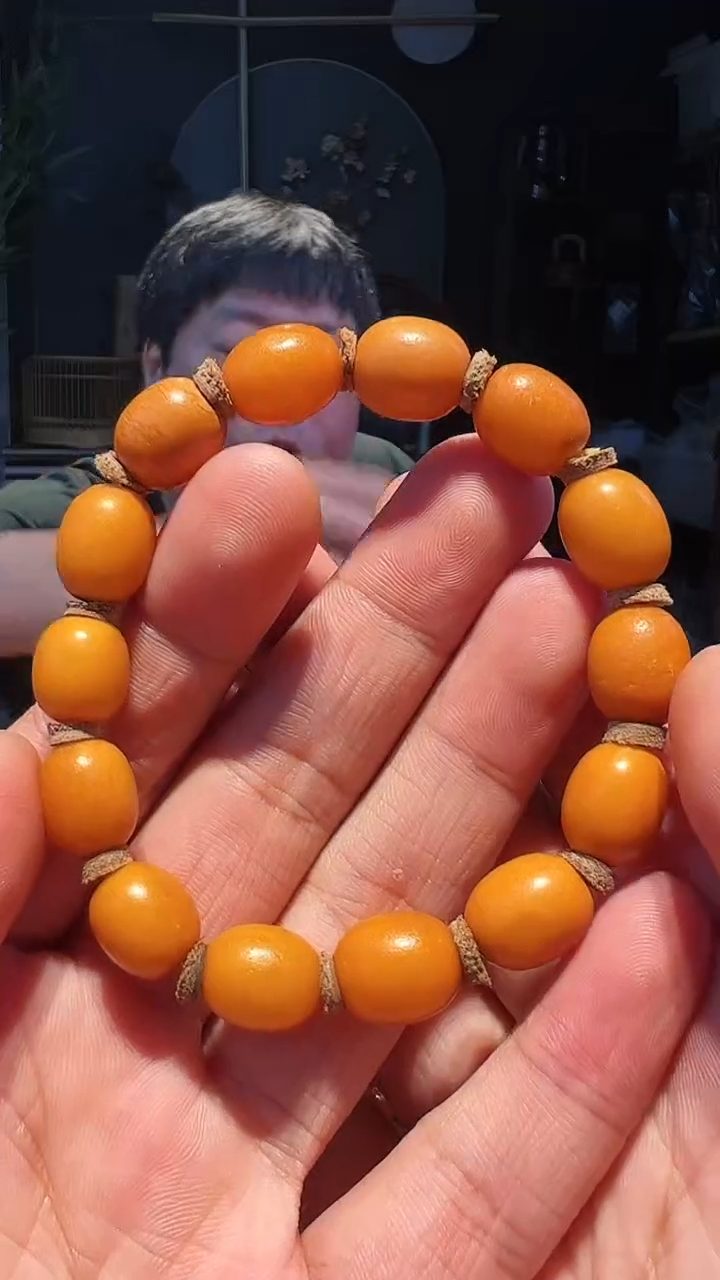 【闪购商品】蜜蜡手串未镶嵌单圈