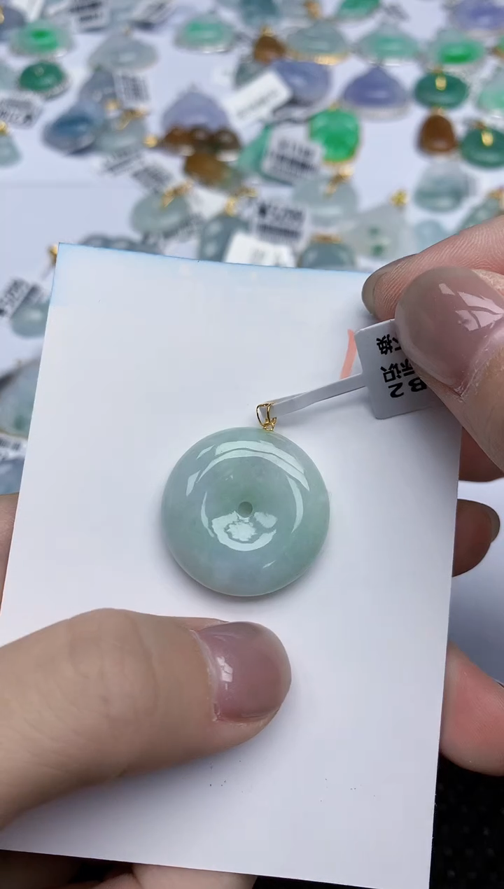 【闪购商品】翡翠颈饰18K金镶嵌天然翡翠A货