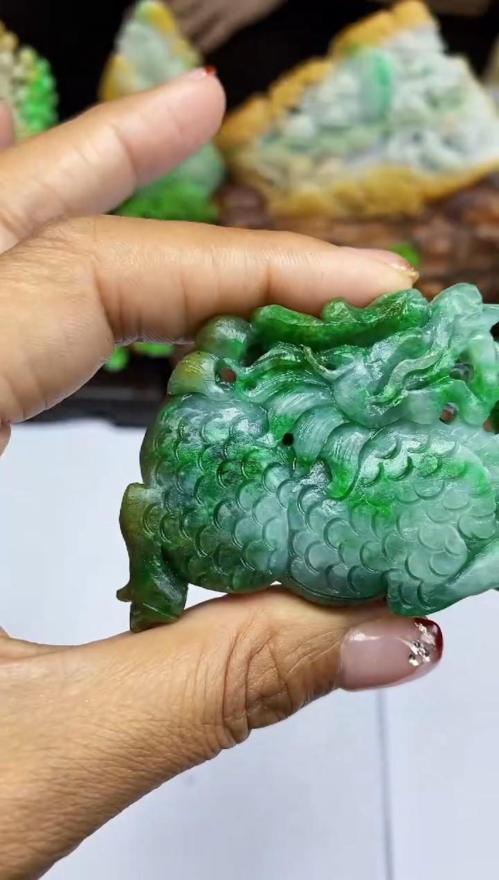 【闪购商品】翡翠颈饰未镶嵌翡翠A货