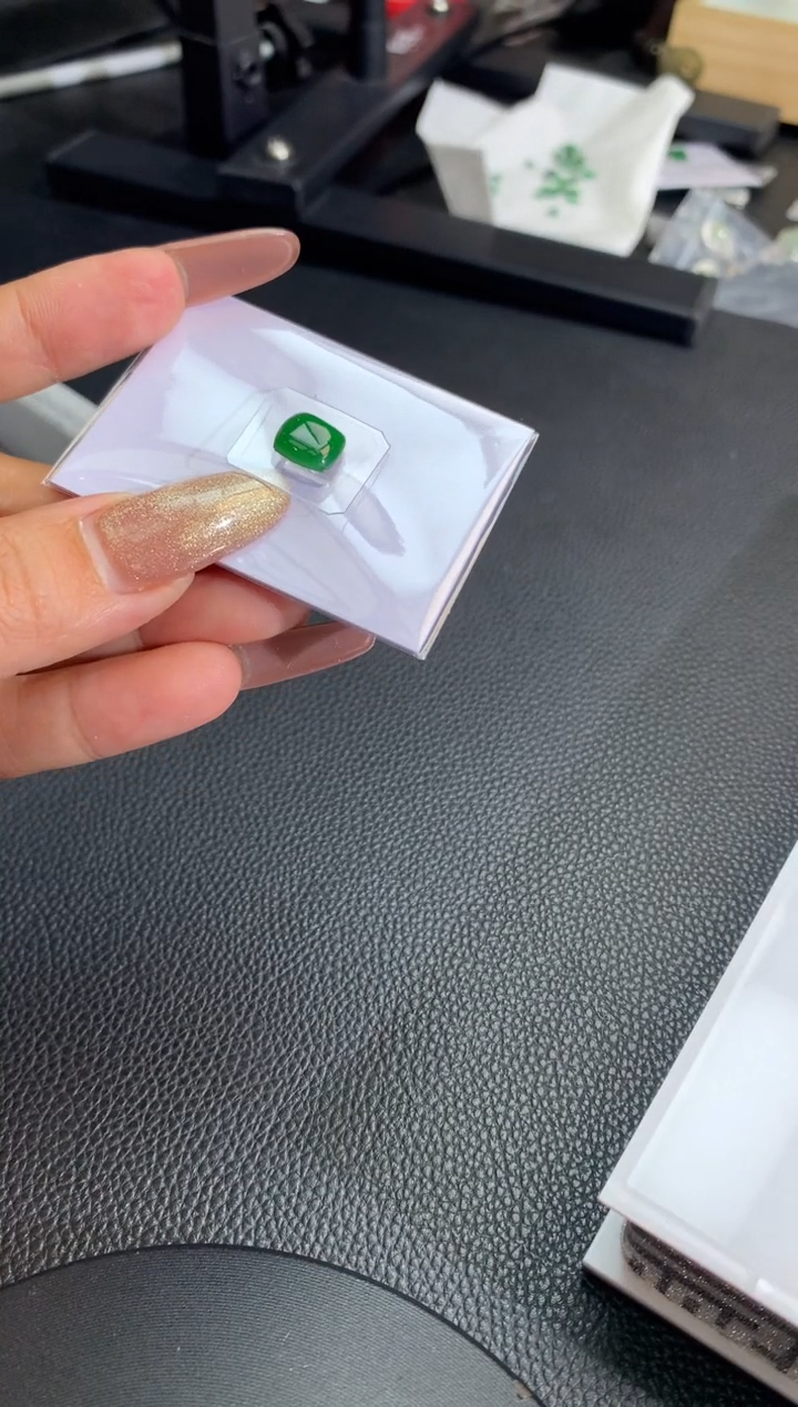 【闪购商品】定制翡翠未镶嵌翡翠
