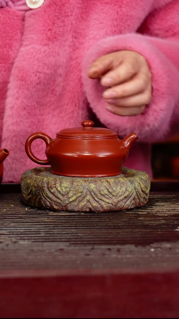 宜兴原矿紫砂壶茶壶宜兴原矿紫砂壶茶壶180C