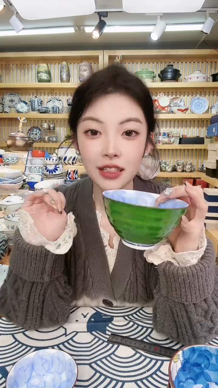 【闪购商品】盘濑户烧手绘浮雕11cm猫头鹰一个