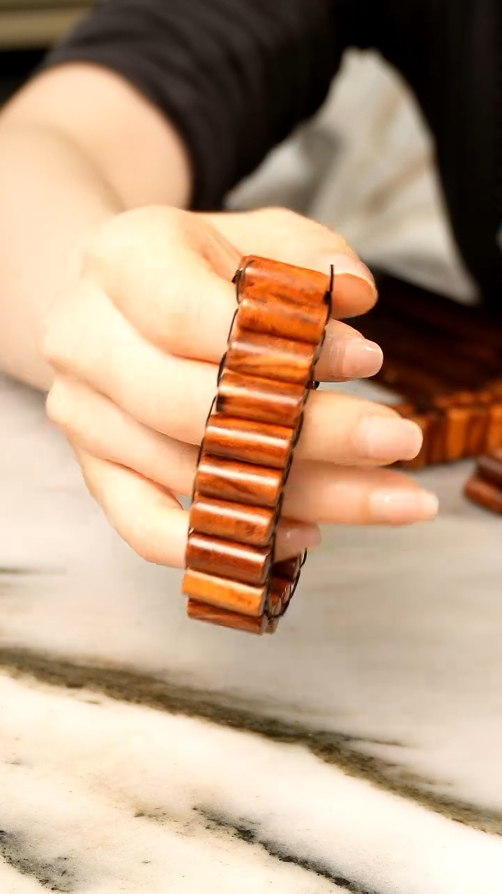 【闪购商品】黄花梨/降香黄檀海黄坦克链