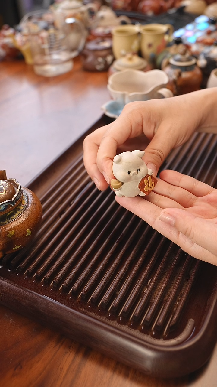 茶壶紫砂白玉段泥 福猪