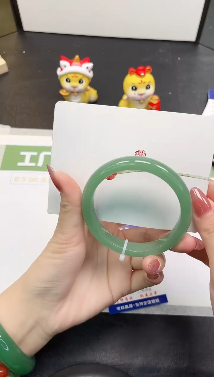 【闪购商品】石英质玉手镯未镶嵌331-60.3