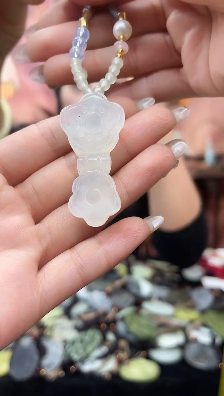 未镶嵌岫玉吊坠·