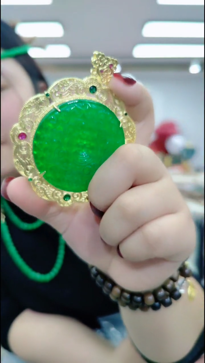 【闪购商品】石英质玉颈饰合金2373绿大圆牌 