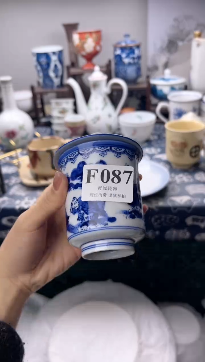 瓷片霓****）   F087