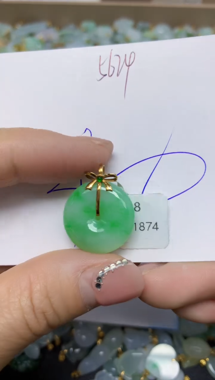 【闪购商品】翡翠挂件18K金镶嵌 天然翡翠A货