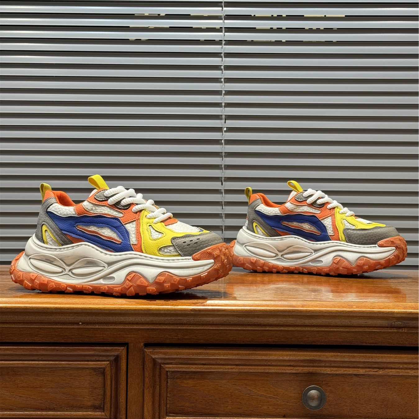 2025秋冬新款单棉同款时尚百搭潮流轻奢耐磨休闲男鞋（偏大一码）