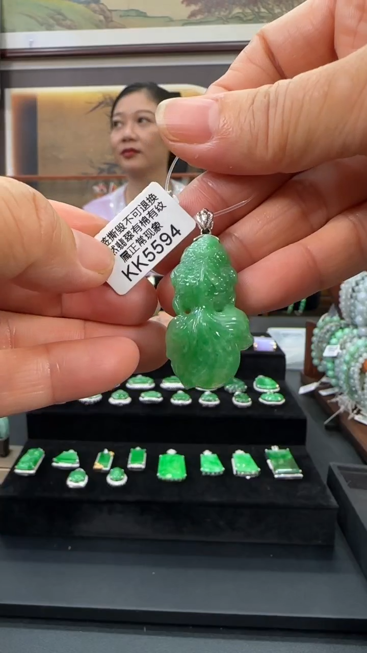 翡翠18K金镶嵌颈饰KK5594金鱼