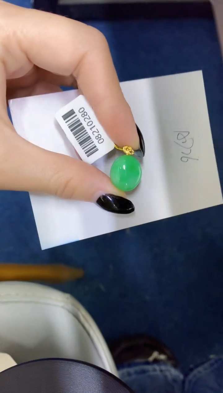 【闪购商品】翡翠18K金镶嵌颈饰0000000000