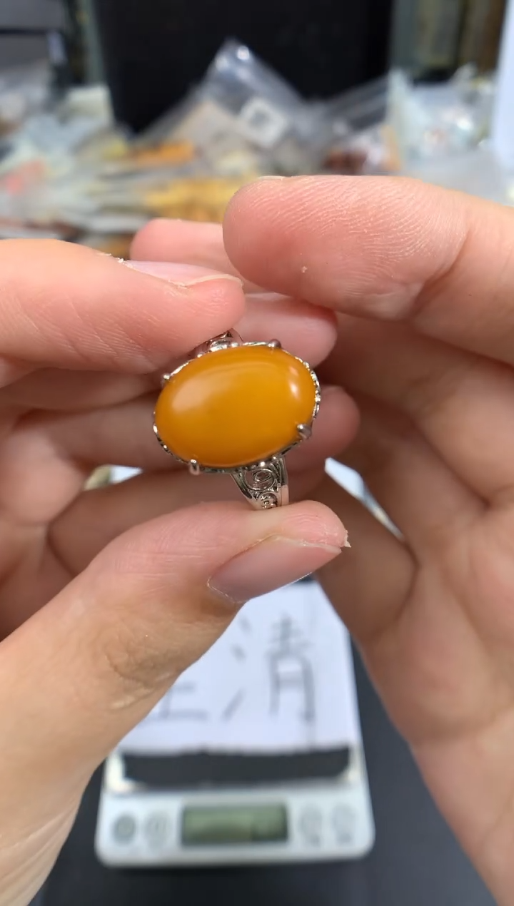 琥珀未镶嵌珠宝奇石1