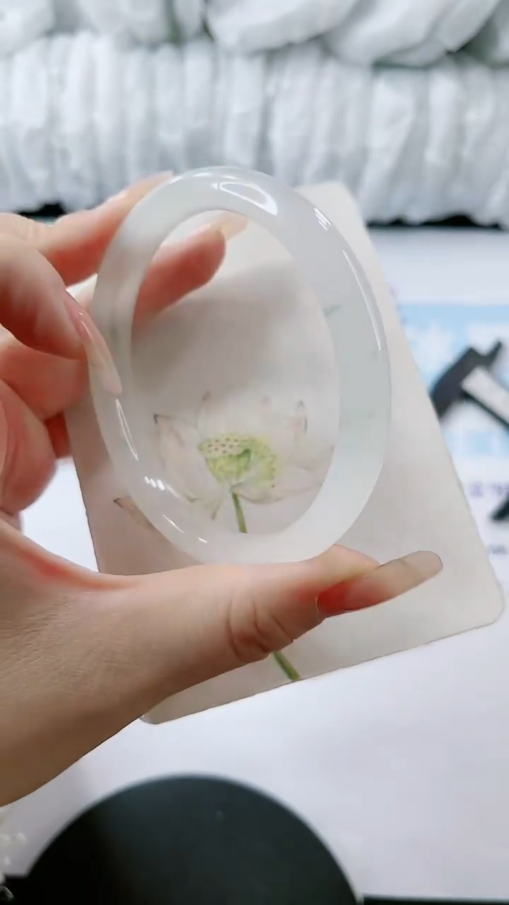 【闪购商品】石英质玉手镯未镶嵌多样性发货S98-62