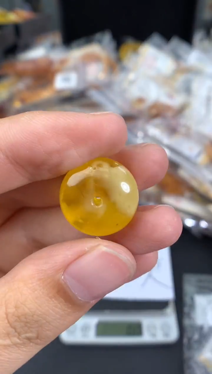 蜜蜡未镶嵌珠宝奇石1