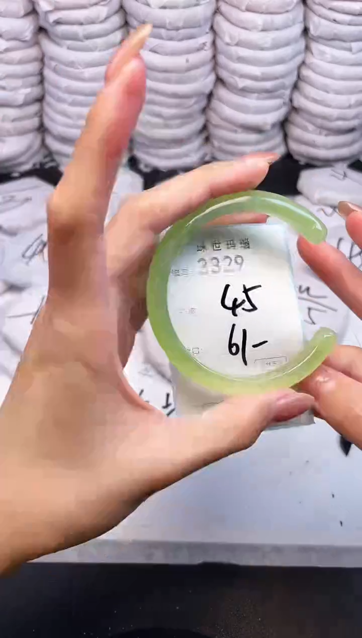 手镯玛瑙/玉髓未镶嵌3329